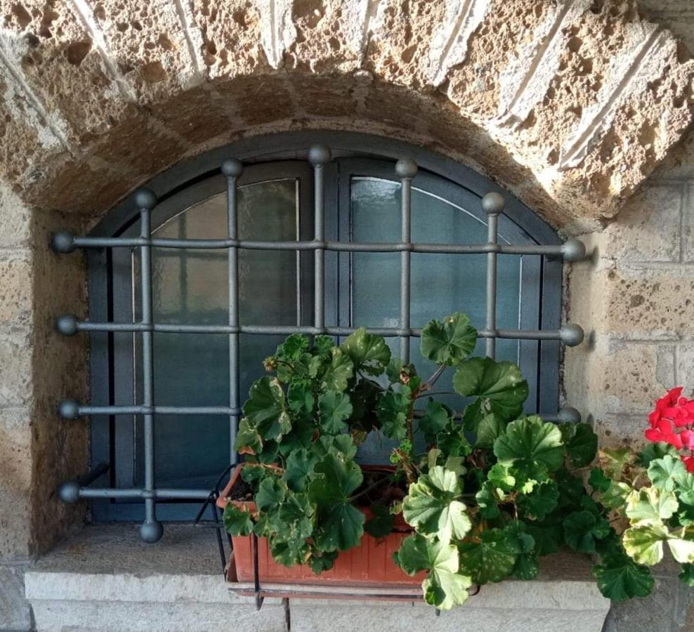 לינה וארוחת בוקר Santo Stefano del Sole La Casa Sull'Aia,Av מראה חיצוני תמונה