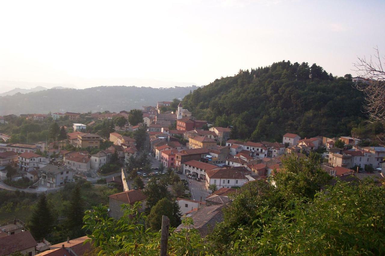 לינה וארוחת בוקר Santo Stefano del Sole La Casa Sull'Aia,Av מראה חיצוני תמונה