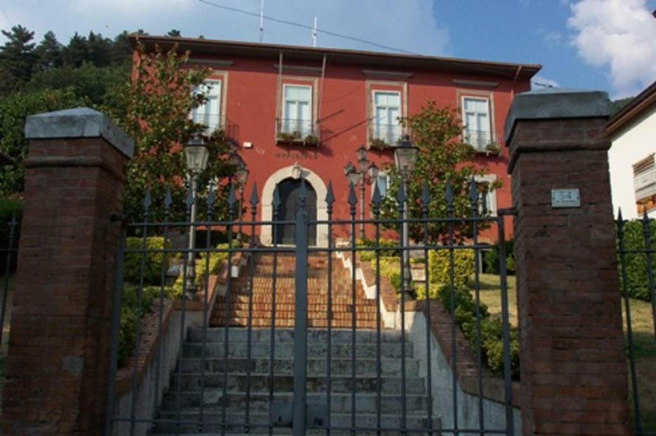 לינה וארוחת בוקר Santo Stefano del Sole La Casa Sull'Aia,Av מראה חיצוני תמונה